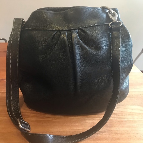 Roots Olivia black Leather crossbody bag purse - Picture 6 of 7